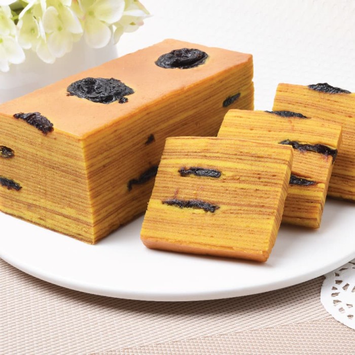 

Lapis Legit Prunes 1/3-Holland Bakery