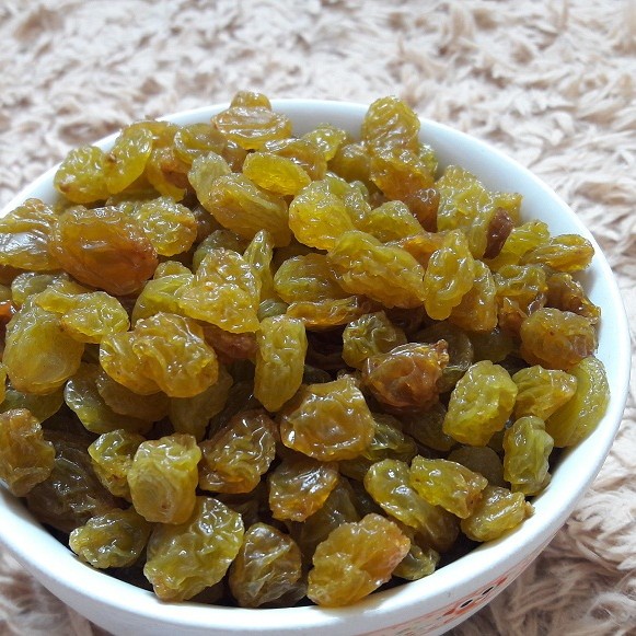 

Golden raisin 1Kg / kismis kuning / golden raisins seedless 1 Kg