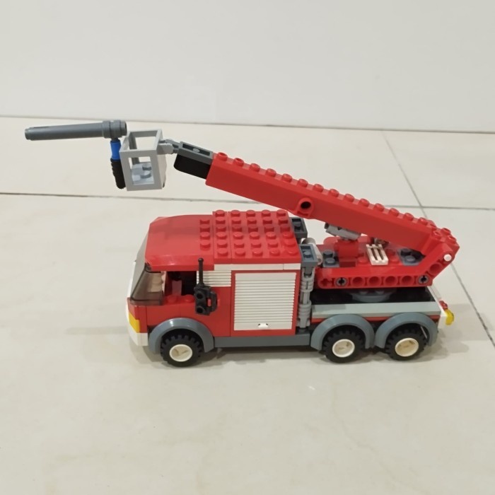 KOMPLIT Lego mobil truk pemadam kebakaran fire truck ori original asli curah