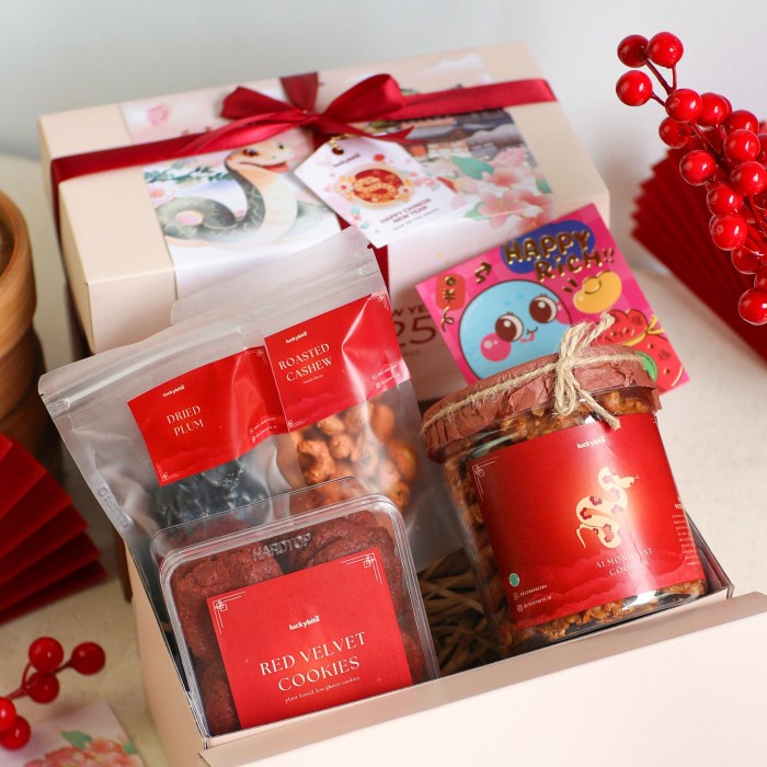 

Hampers Imlek / CNY Hampers - Limited Set - Semi Hardbox