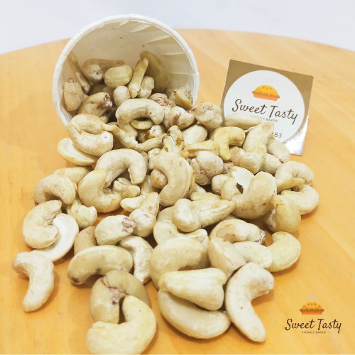 

Kacang Mete Belah Mentah 500 gram - 1 Kilo / Raw Cashew Nuts