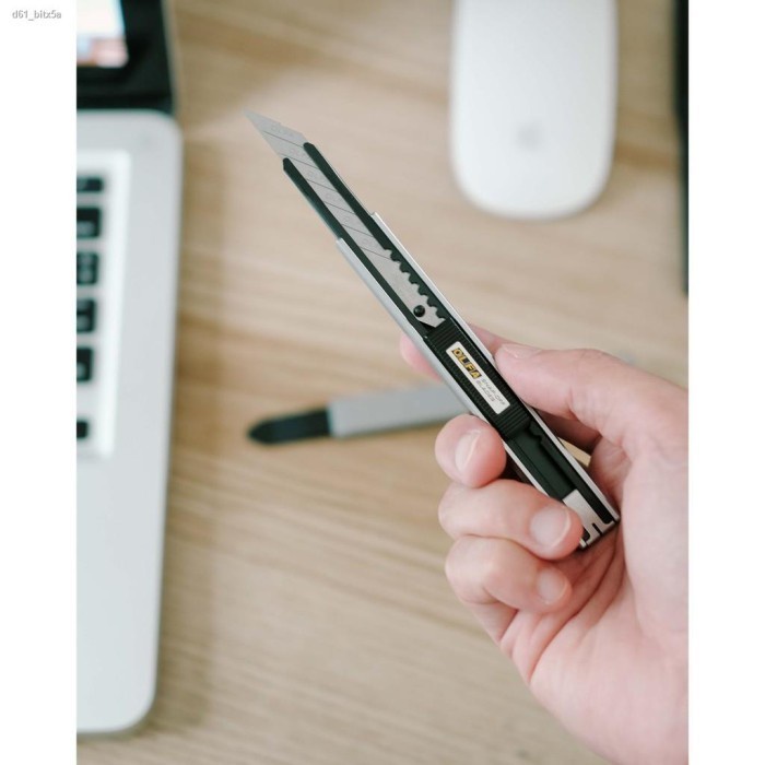 

TERLARIS! Pisau Grafik 9mm LTD-05 OLFA Limited Graphic Cutter 30 Degree Knife