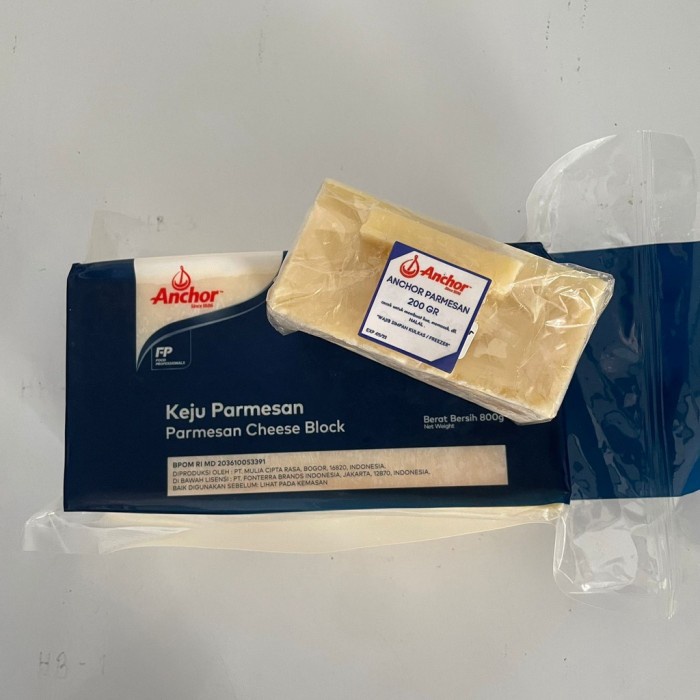 

(TopSeller) Parmesan Cheese Anchor 200 gram / Keju parmesan / Keju Parmesan
