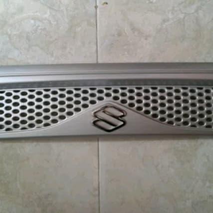 Grill Depan Suzuki Futura 1.5 Kode 055