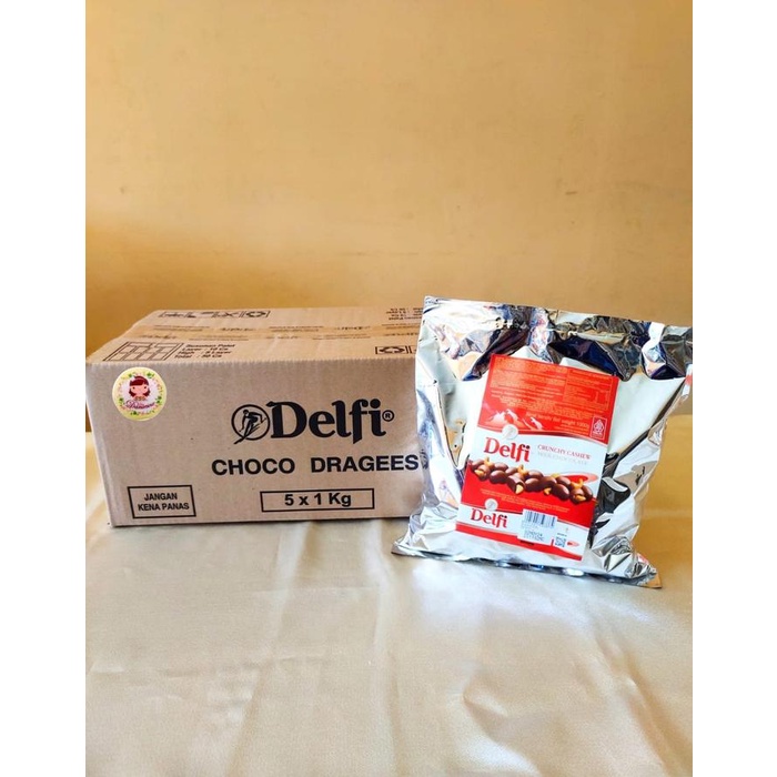 

kartonan Coklat Delfi crunchy cashew Delfi mede Delfi golden almond 1kg 5 bungkus Delfi dragees