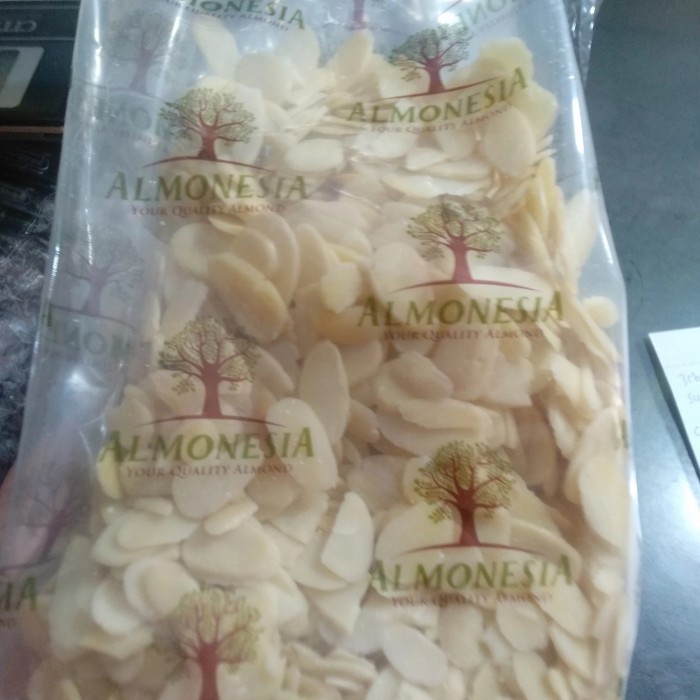 

Kacang Almond Almonesia 250gr