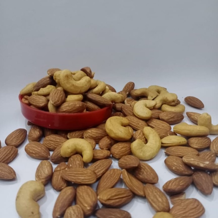 

MIXNUT ALMOND KUPAS ROASTED DAN MEDE PANGGANG 500 GRAM