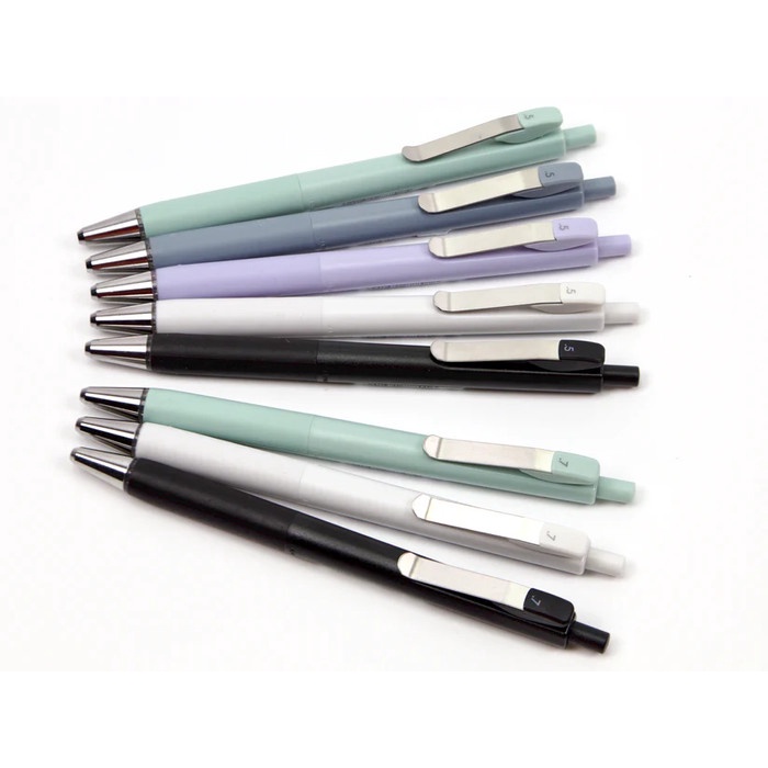 

Zebra Pulpen Blen U Oil Based Ink Alat Tulis Pulpen Retractable 0.5mm dan 0.7mm