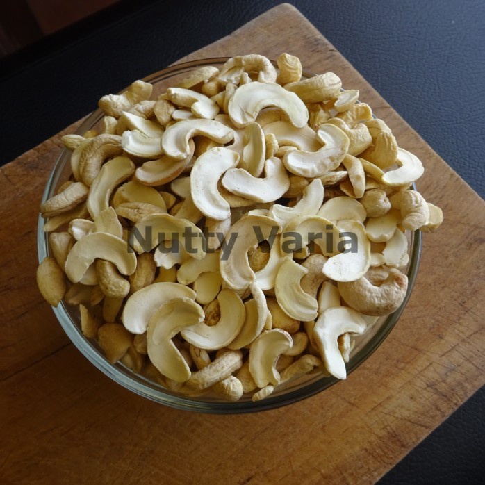 

(TopSeller) Kacang Mente / Kacang Mede Belah 2 Mentah (1 kg)