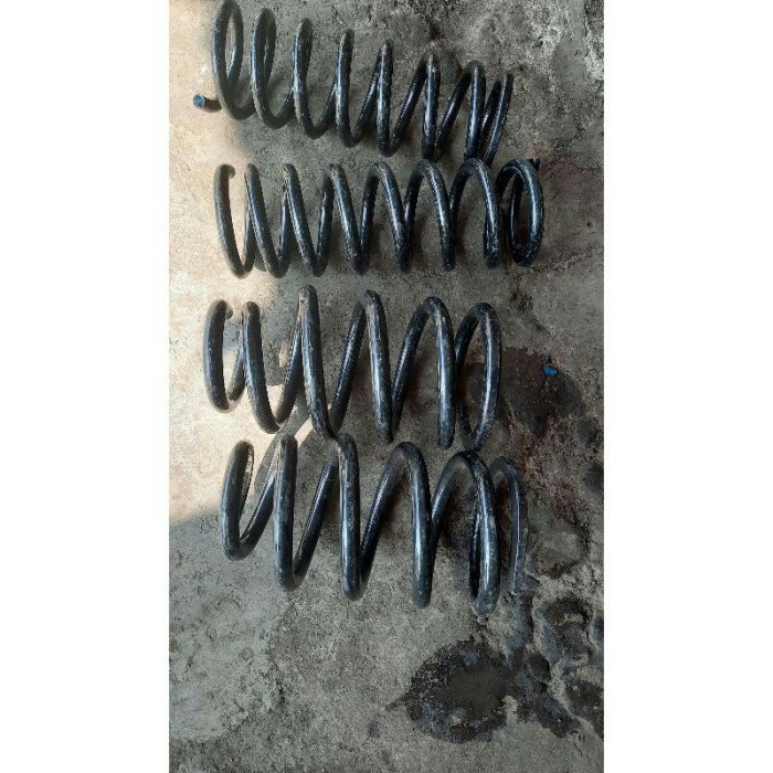 Per Custom kijang Innova 2 pcs.bisa custom ceper atau Standard Lowerin