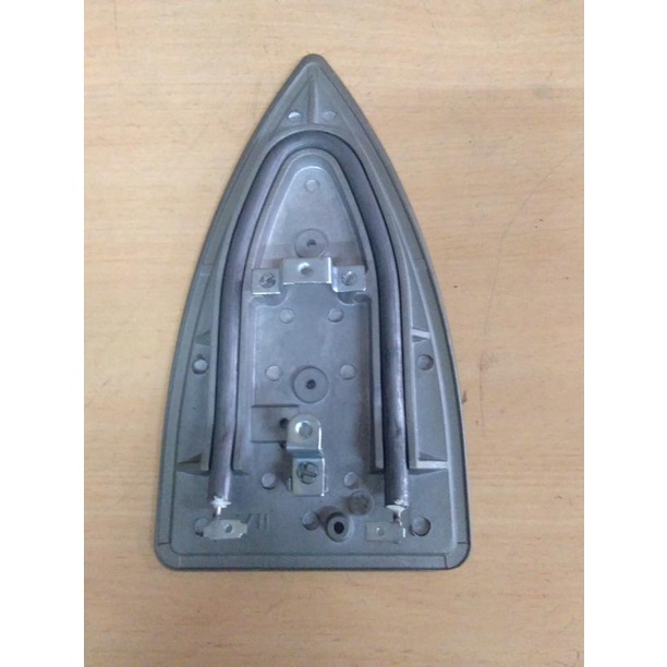 ALAS+ELEMEN SETRIKA MASPION HA 110