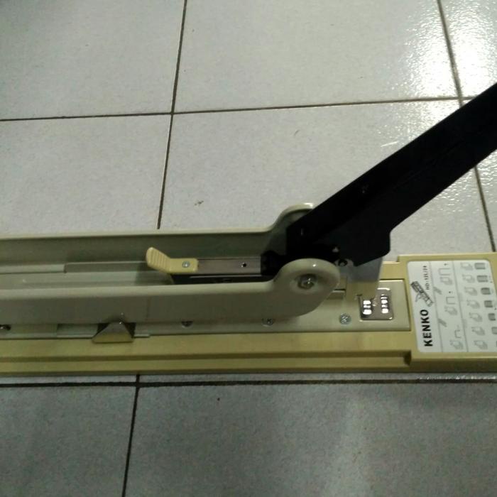

MESIN BUAT JILID BUKU, KARDUS/HEAVY DUTY STAPLER HD-12L/24 KENKO.
