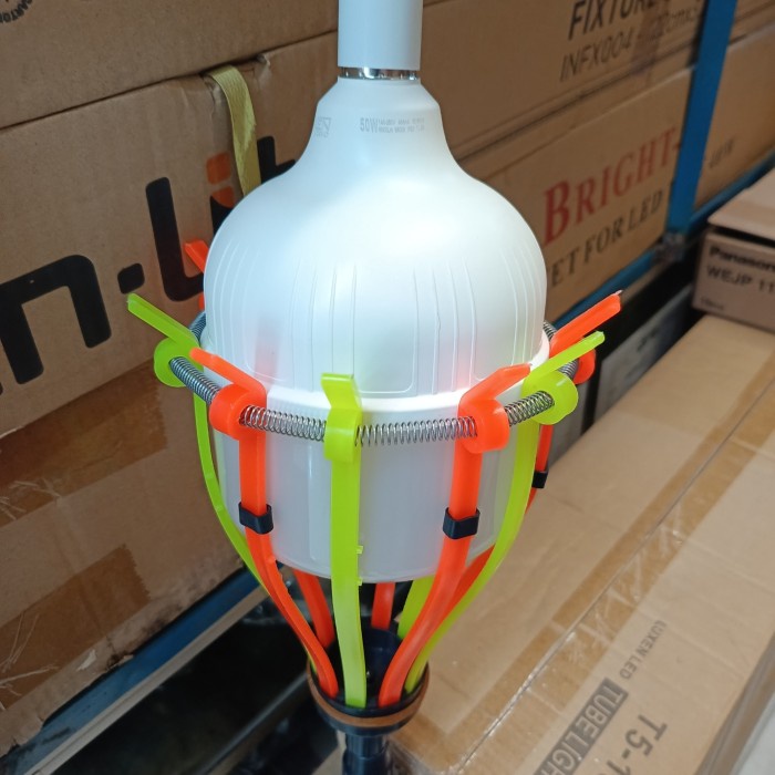 TONGKAT PEMASANG LAMPU JUMBO SERBAGUNA STIK LAMPU JUMBO