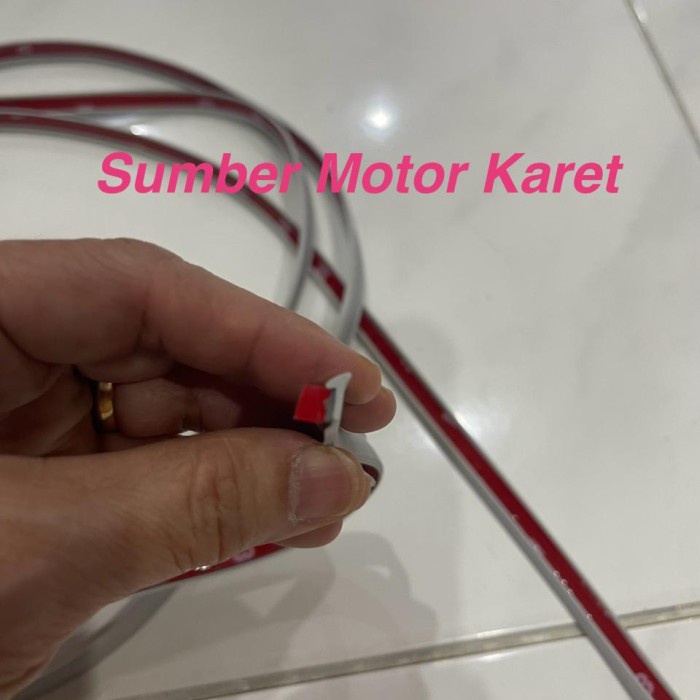 Original Karet Fender/Bodykit Innova Venturer