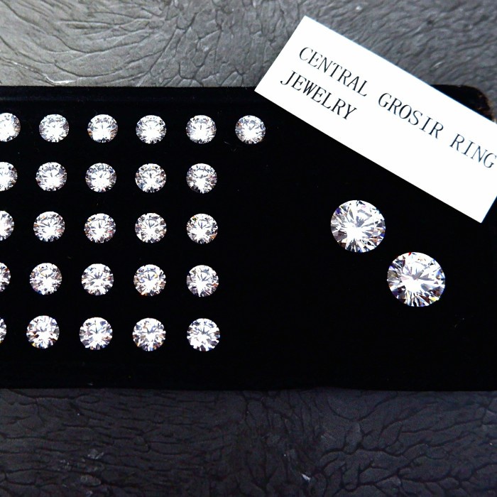 Cap- Batu Permata Zircon Star Cut Aaa 5Mm - 10Mm White Bulat