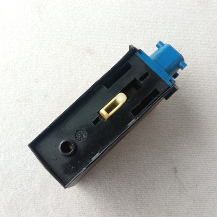 Actuator Motor Central Lock Pintu Belakang Bmw E34 E36 Original (2Nd)