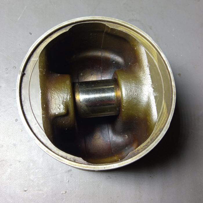 Piston Bmw M60 E38 730Il (Bekas)