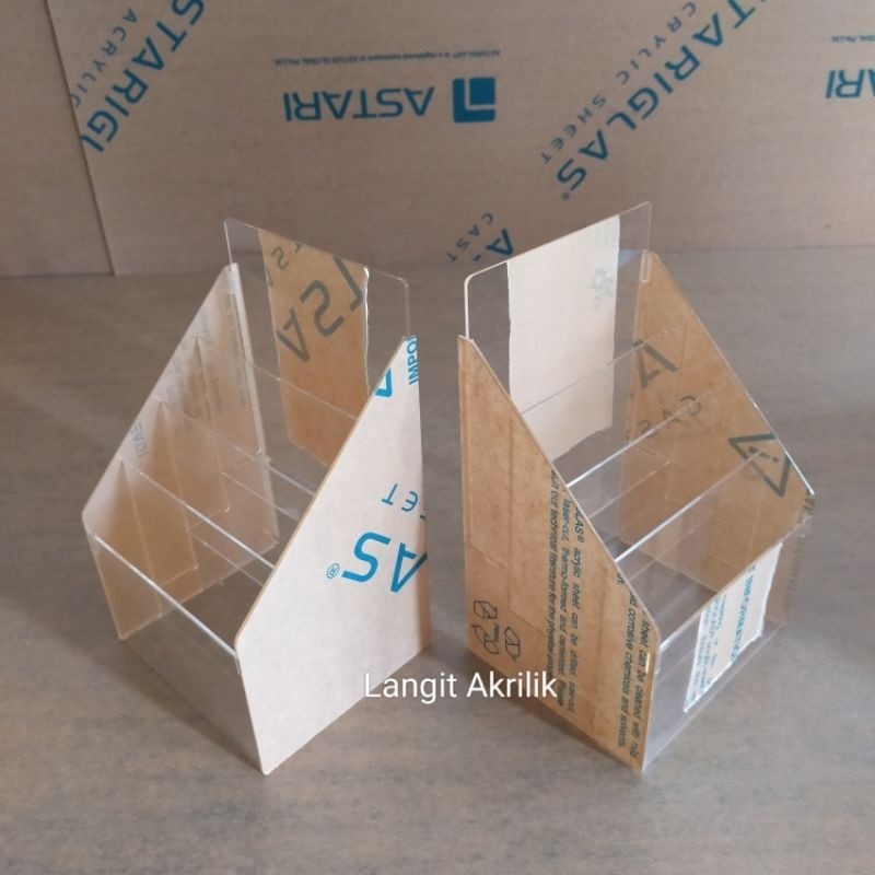 

Akrilik display brosur /Tempat brosur A6 4 susun
