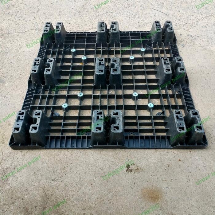 

TERLARIS Pallet plastik bekas ukuran 105x105x14 cm / palet plastik mangkok