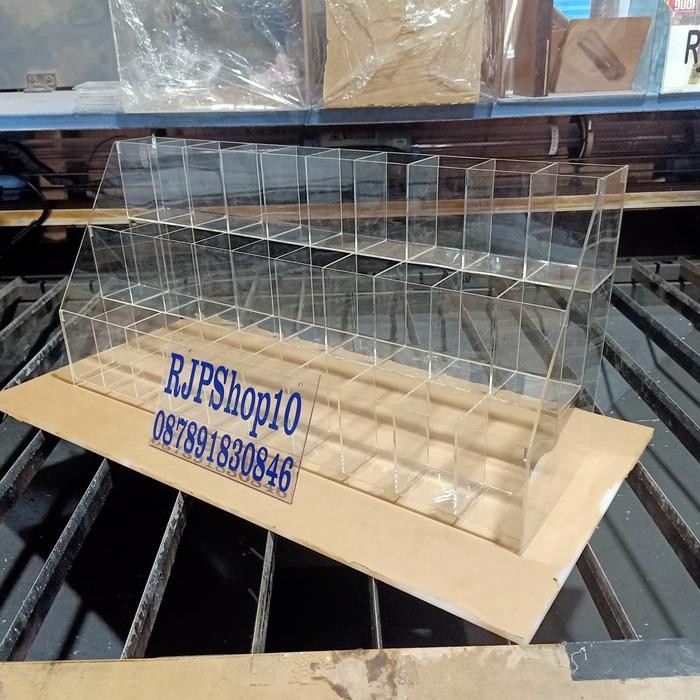 

Akrilik Tempat Pulpen Atau Ballpoint 3 Tingkat Acrylic