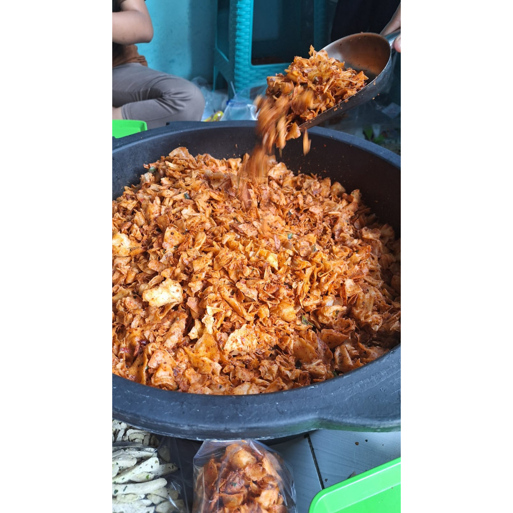 

Cemal Cemil Makyus Keripik Singkong Kriwil Pedas Daun Jeruk 1Kg
