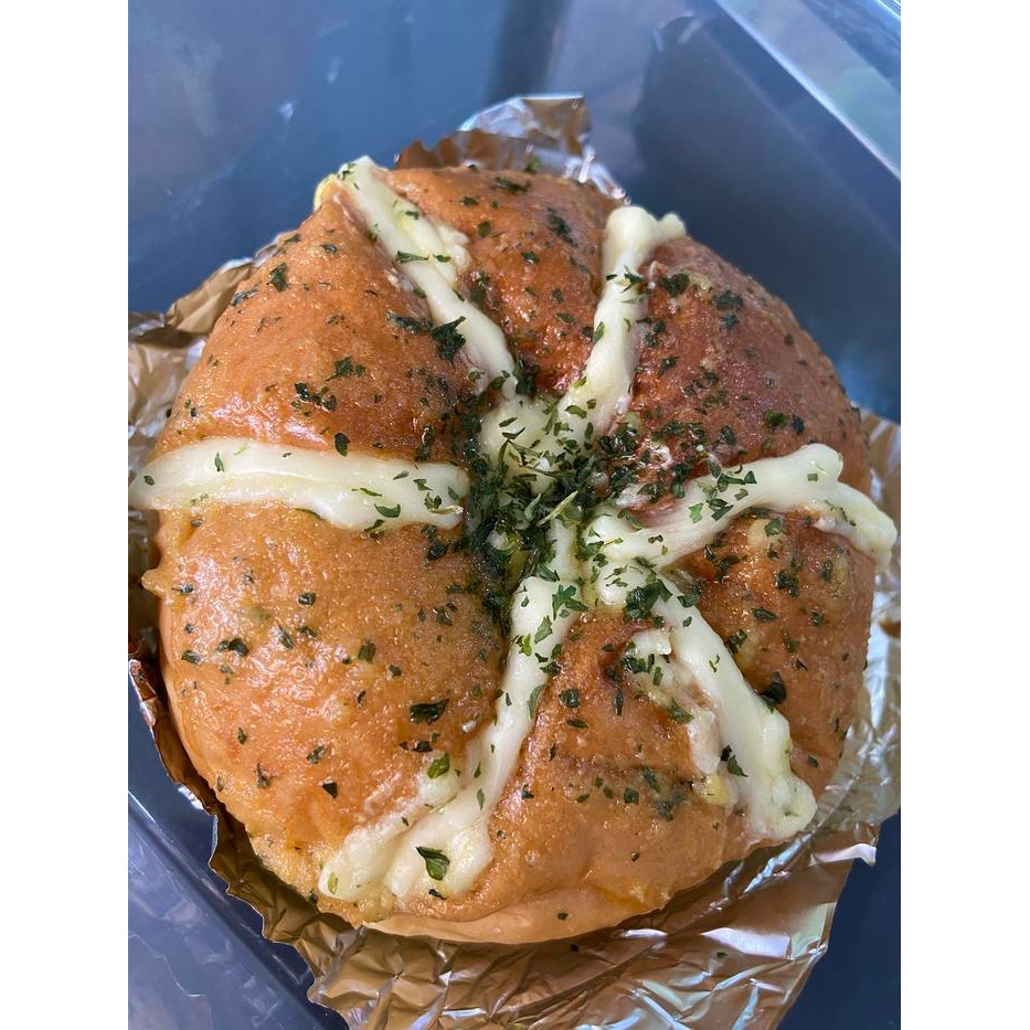 

KOREAN GARLIC CHEESE BREAD