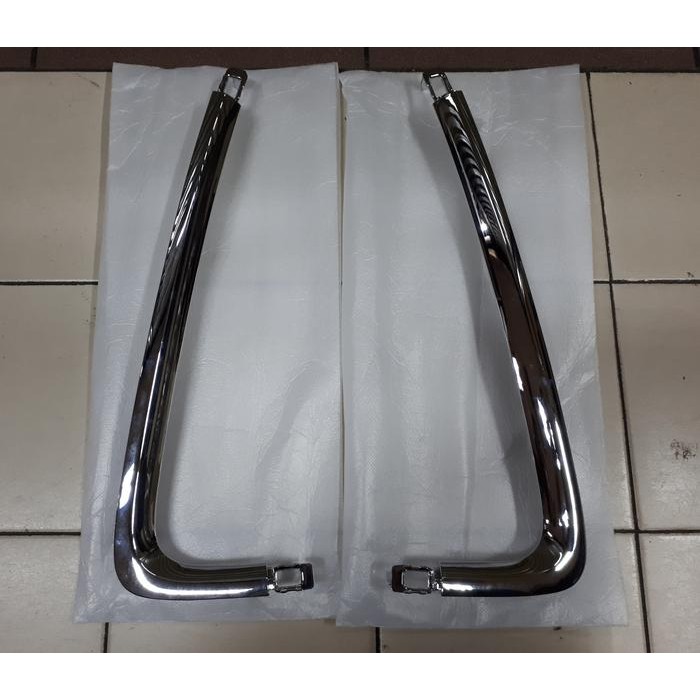 PREMIUM Garnish Grill Bemper Crum Kiri Kanan Mitsubishi Outlander 2012