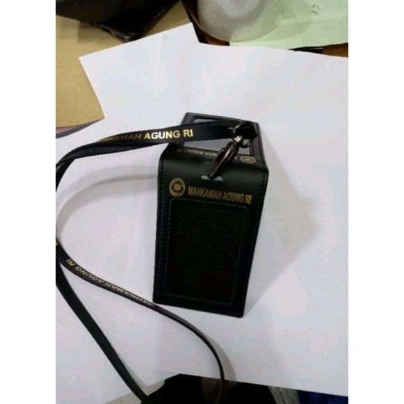 

Name Tag Id Tempat Plus Tali Logo Mahkamah Ag RI MA RI 2 Muka