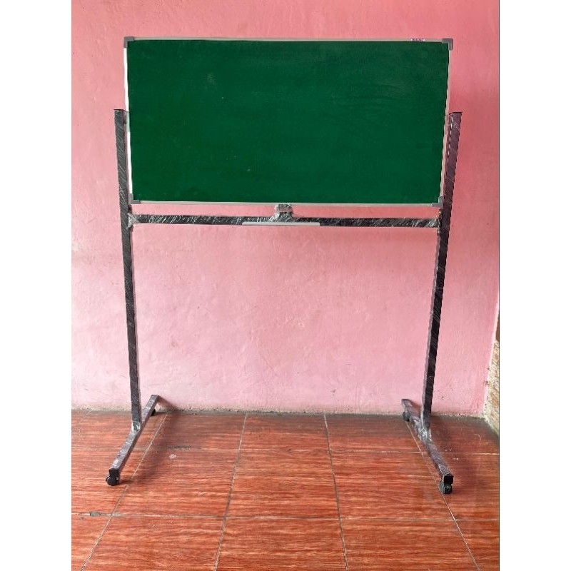 

Papan Mading / softboard bludru Hijau DAIKI Standing uk 60x120 Cm