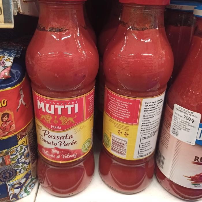 

Ready Mutti Passata Tomato Puree 700Gr
