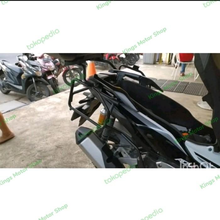 SIDE BOX GIVI E22NS (LAMPU SEIN) E22 STANDAR PLUS BRACKET SBL ADV160