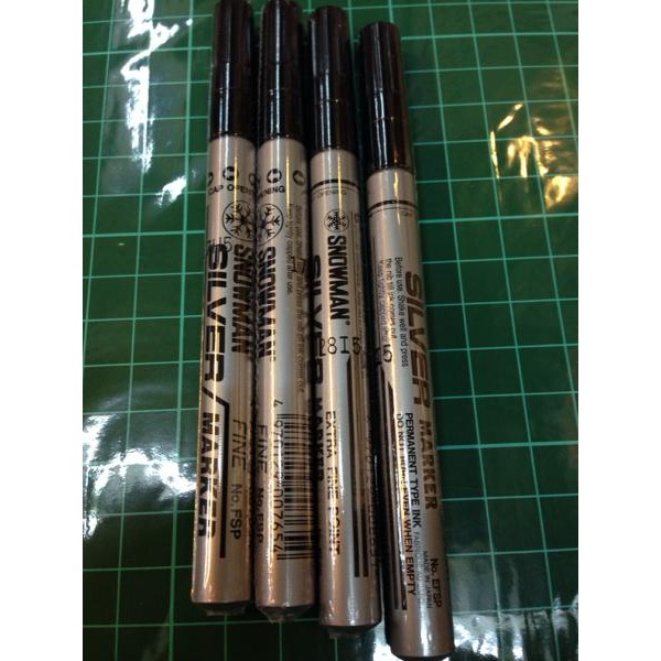 

PAINT MARKER - SNOWMAN - SILVER EXTRA FINE POINT (DOZEN)