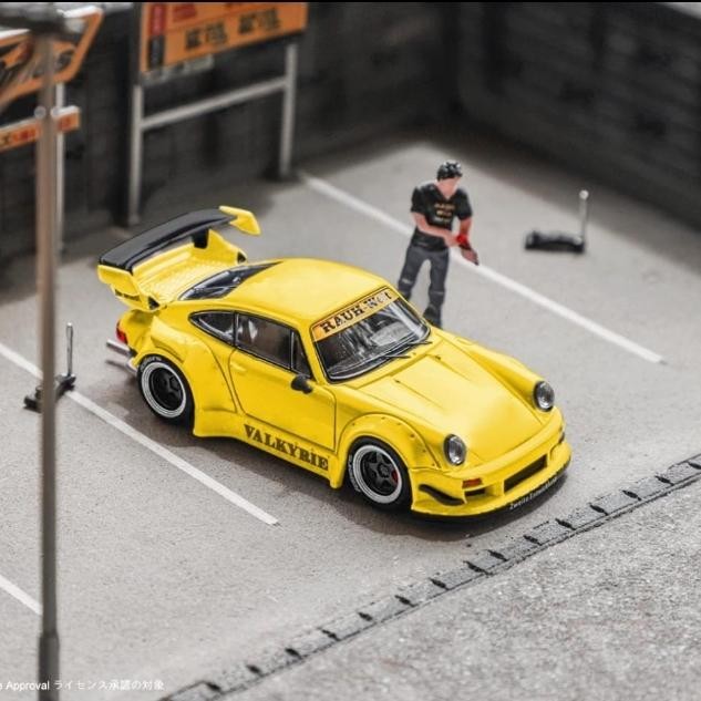 Star Model 1/64 Rauh-Welt RWB930 Valkyrie Yellow Car Only