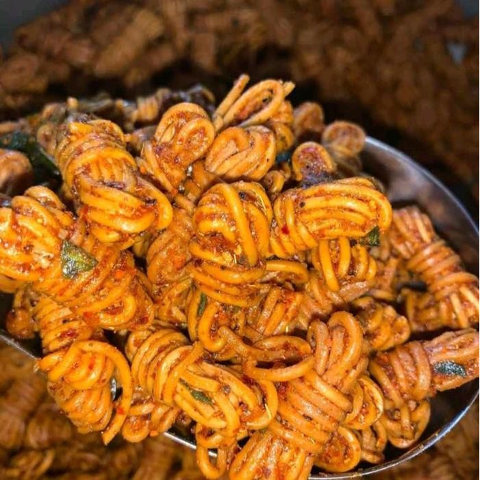 

JTTOP" 250 GRAM MIE GULUNG PEDAS DAUN JERUK