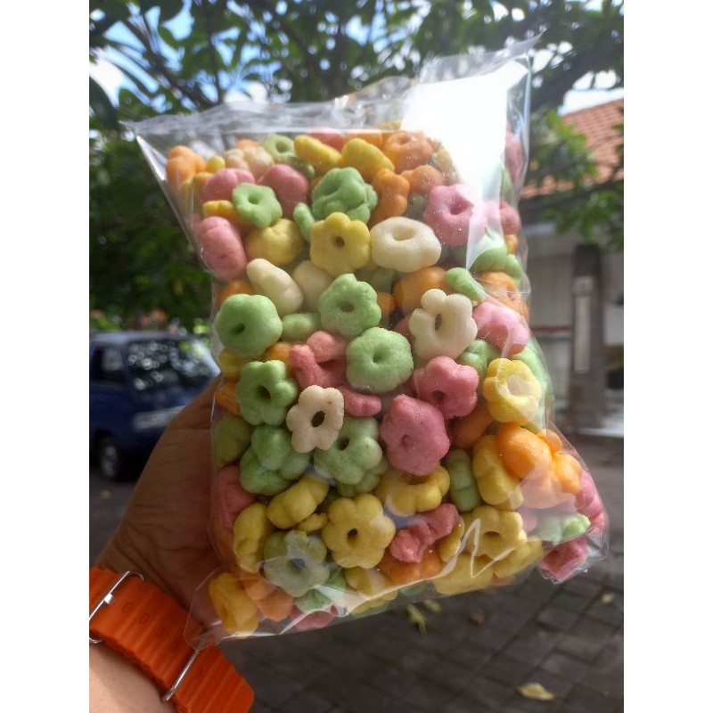 

Restokobar Sakura Warna Warni