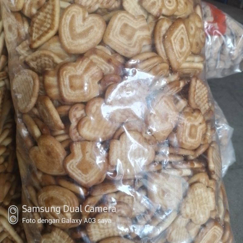 

Restokobar Kue Jadul Biskuit Sugar Kiloan Isi 1Kg