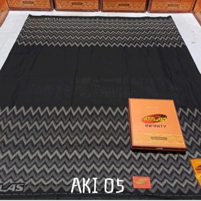 Sarung Atlas Infinity Kembang Motif Bhs Hitam