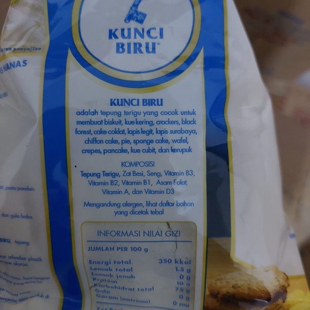 

Terigu Segitiga Biru / Cakra Kembar / Kunci Biru Bogasari 1 Kg