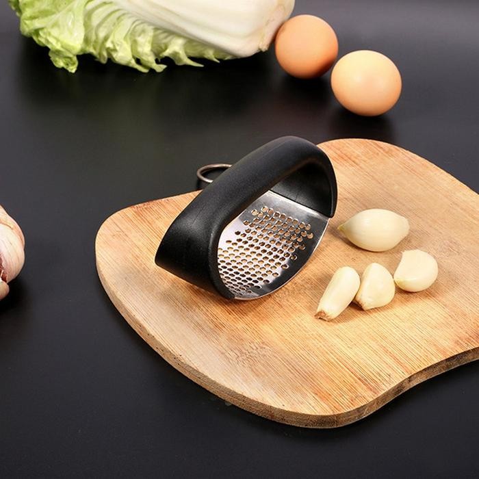 

Terlaris Garlic Press Crusher Serbaguna / Alat Penghancur Bawang Putih Bahan Stainless Anti Karat