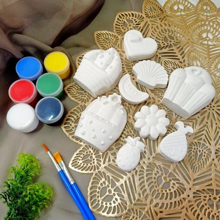 

Painting Kit Gypsum Cupcake DIY Melukis Mewarnai Patung Gipsum Mainan Edukasi Anak Set Alat Lukis