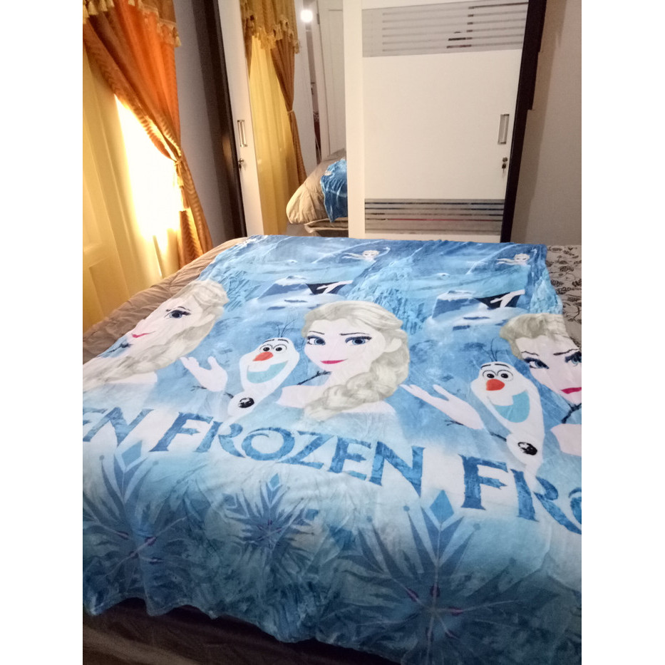 SELIMUT ANAK BULU HALUS KARAKTER FROZEN - UKURAN 140 x 200 cm-3
