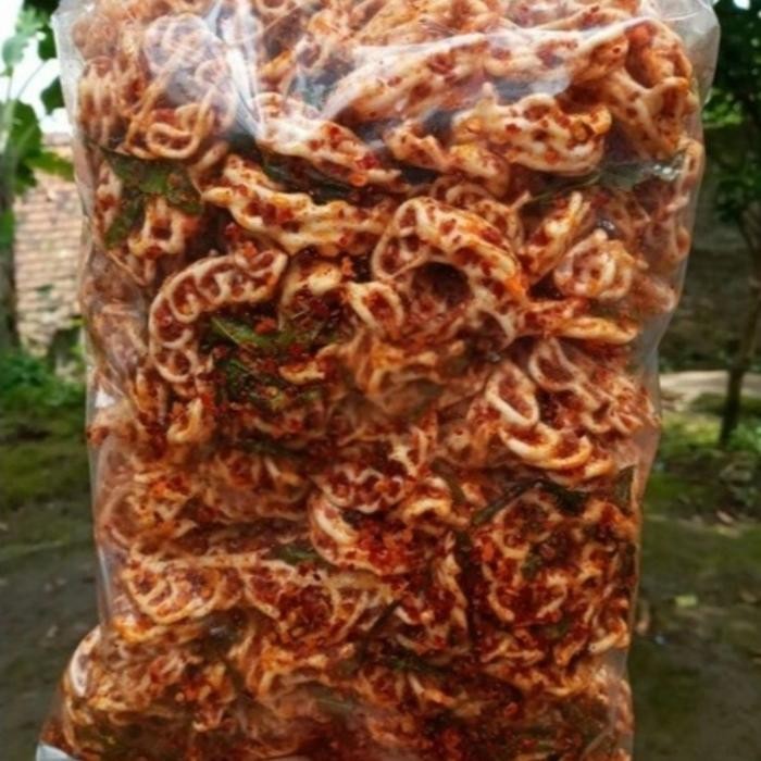 

SEBLAK KERUPUK MAWAR PUTIH PEDAS EXTRA DAUN JERUK 1kg COD / KRUPUK PEDO / SEBLAK KERUPUK BANDUNG