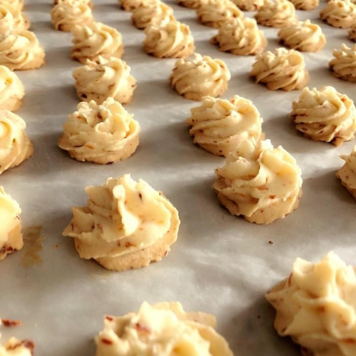 

Kue Kering / Kue Kering Lebaran. Sagoo Keju / Sagu Keju / Semprit Keju