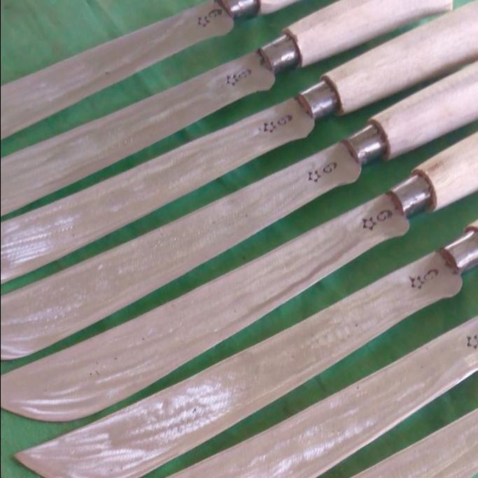 Parang Cap RR 40 cm Asli Madura Baja Per Mobil Alat Potong Rumput Padi Jagung Pohon Tebu Ranting