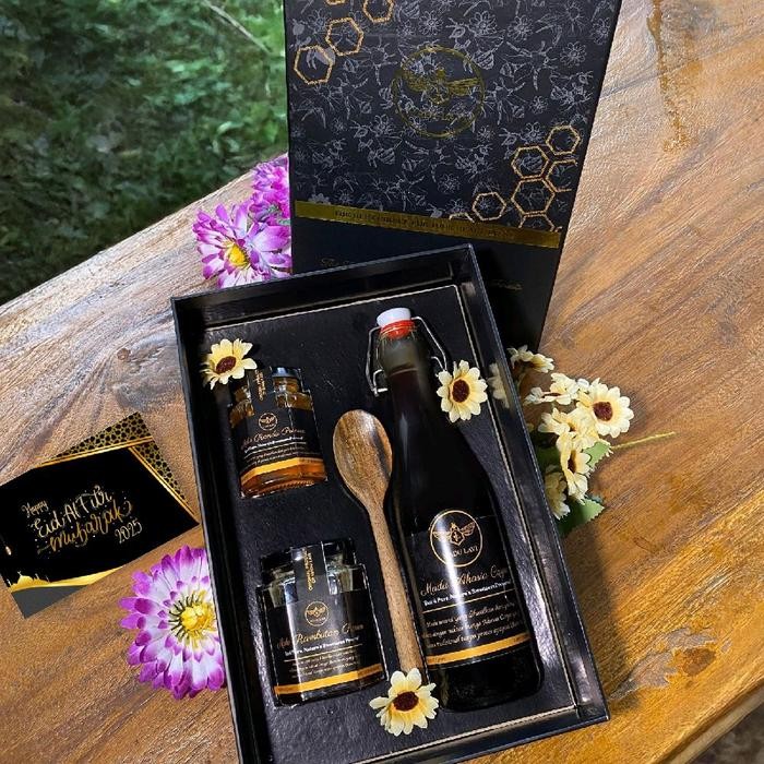 

Hampers Spesial Ramadhan Madu Lavi dengan kwalitas dan packaging Premium and Exclusive free Kartu