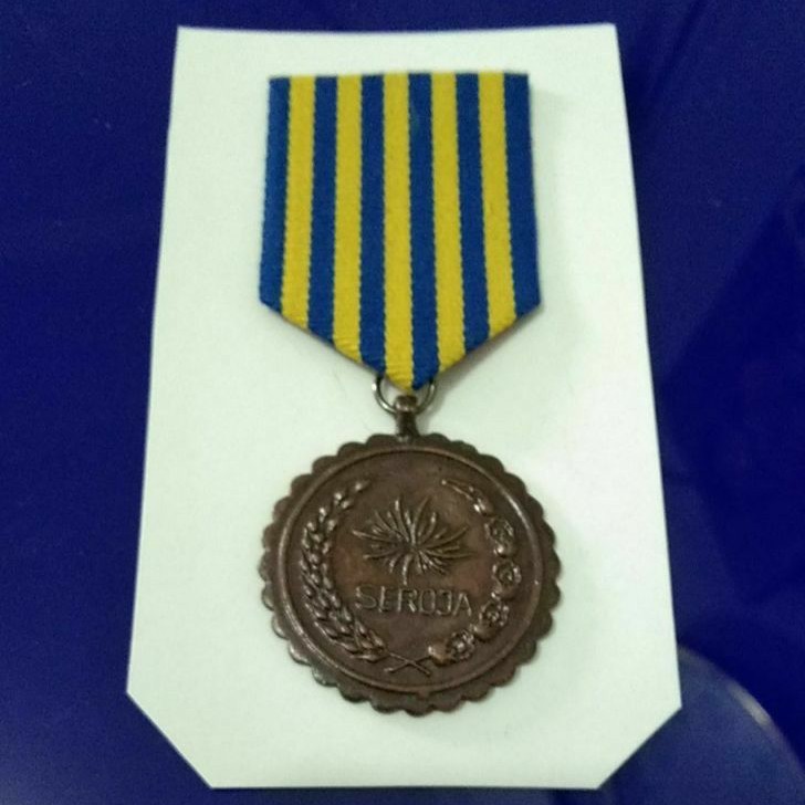 Medali Seroja. Satya Lencana Pdu TNi. Satya Lencana Pdu Polri. Pita Tanda Jasa.