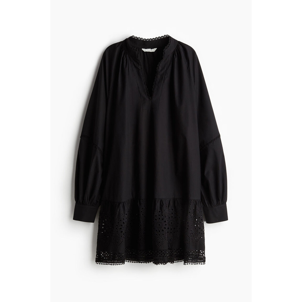 H&M Dress Short, loose-fit dress in an airy cotton weave with decorative picot trims