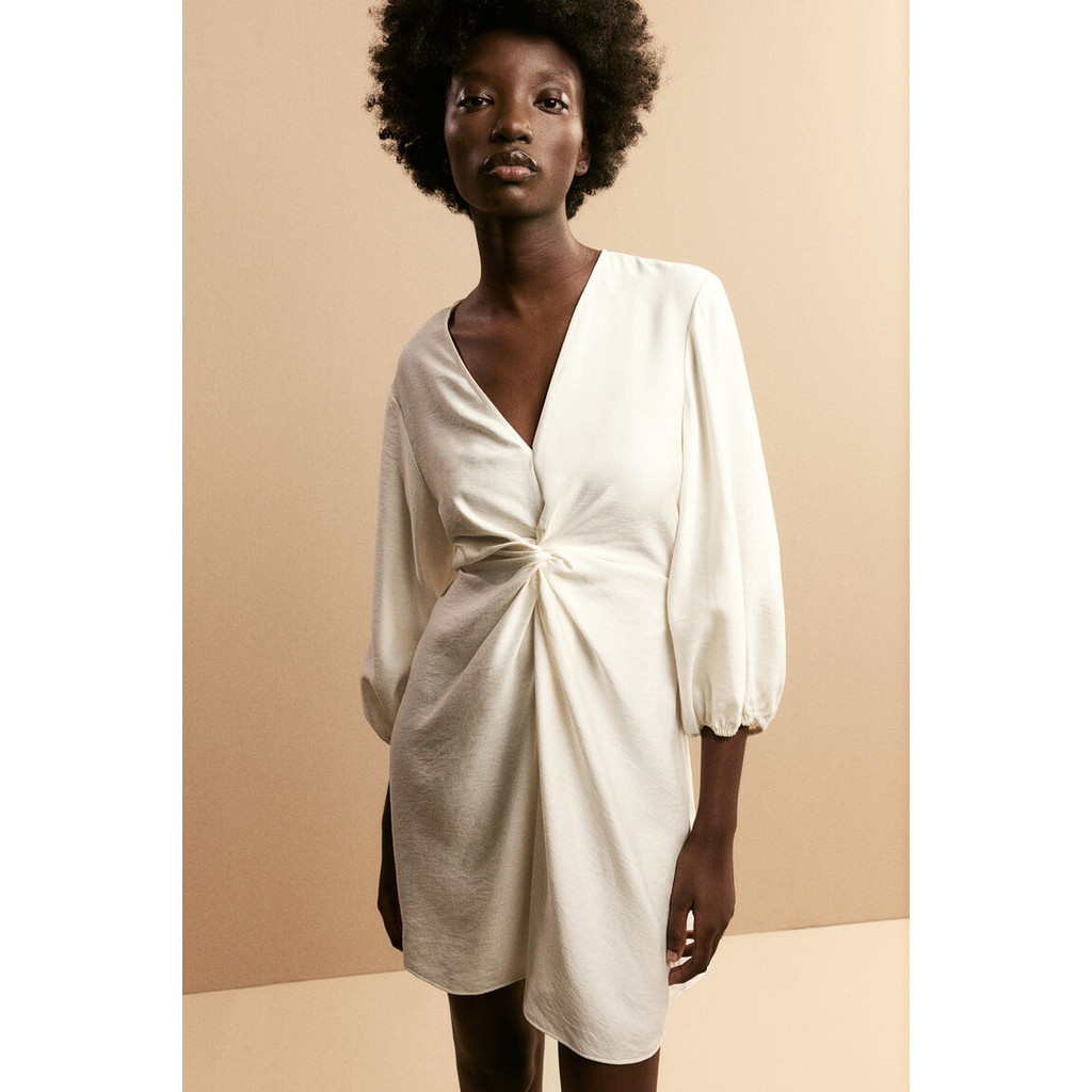 H&M Twist-detail dress Short dress in an airy weave made from a viscose blend