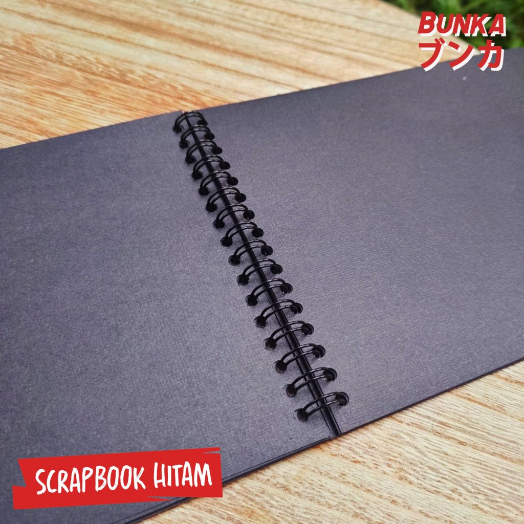 

Scrapbook Hitam A5 Aesthetic Album Vintage Buku Catatan Story Book Kado Anniversary Valentine Cowok