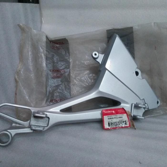 HOLDER STEP KANAN TIGER REVO ORI AHM 50600-KCJ-660